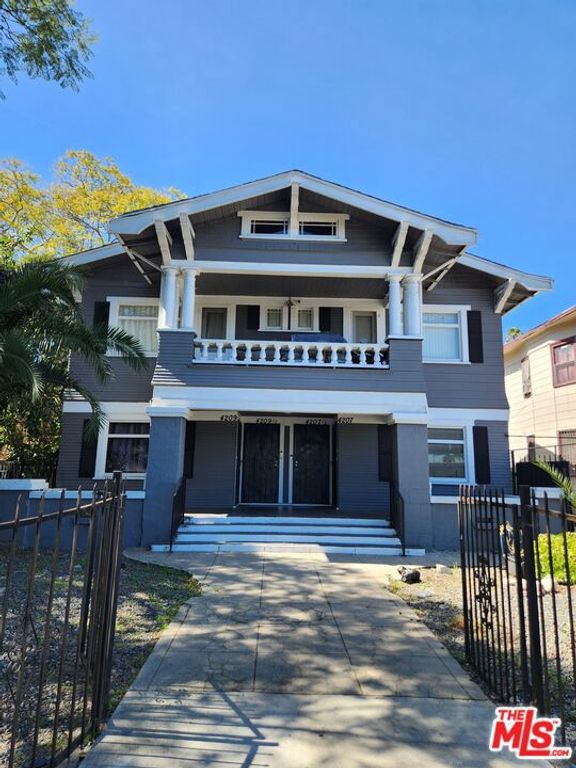 4207 S Flower Street, Los Angeles, CA 90037