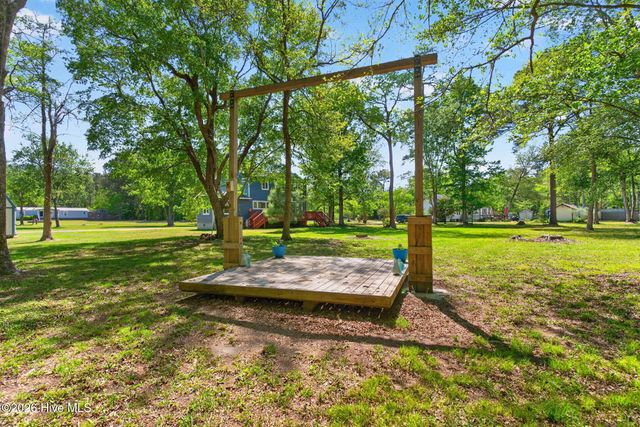 6928 Bayfield Lane NW, Ocean Isle Beach, NC 28469