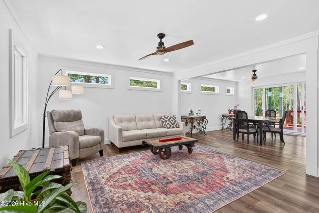 6928 Bayfield Lane NW, Ocean Isle Beach, NC 28469