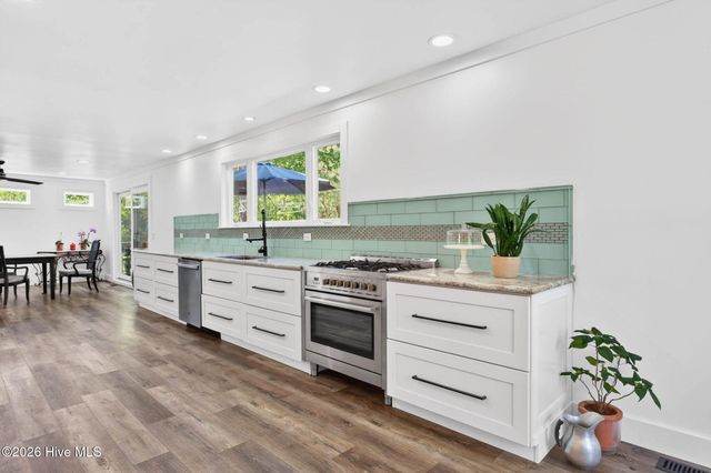 6928 Bayfield Lane NW, Ocean Isle Beach, NC 28469