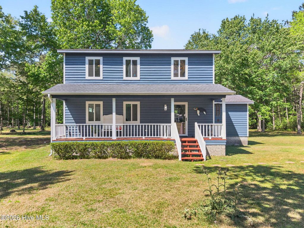 6928 Bayfield Lane NW, Ocean Isle Beach, NC 28469