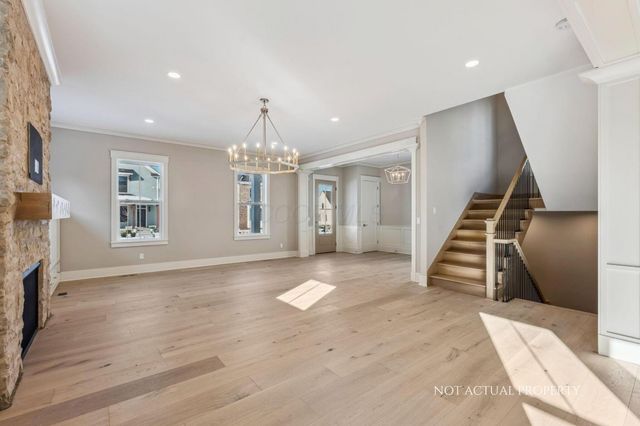 2022 Leopold Drive, Lewis Center, OH 43035