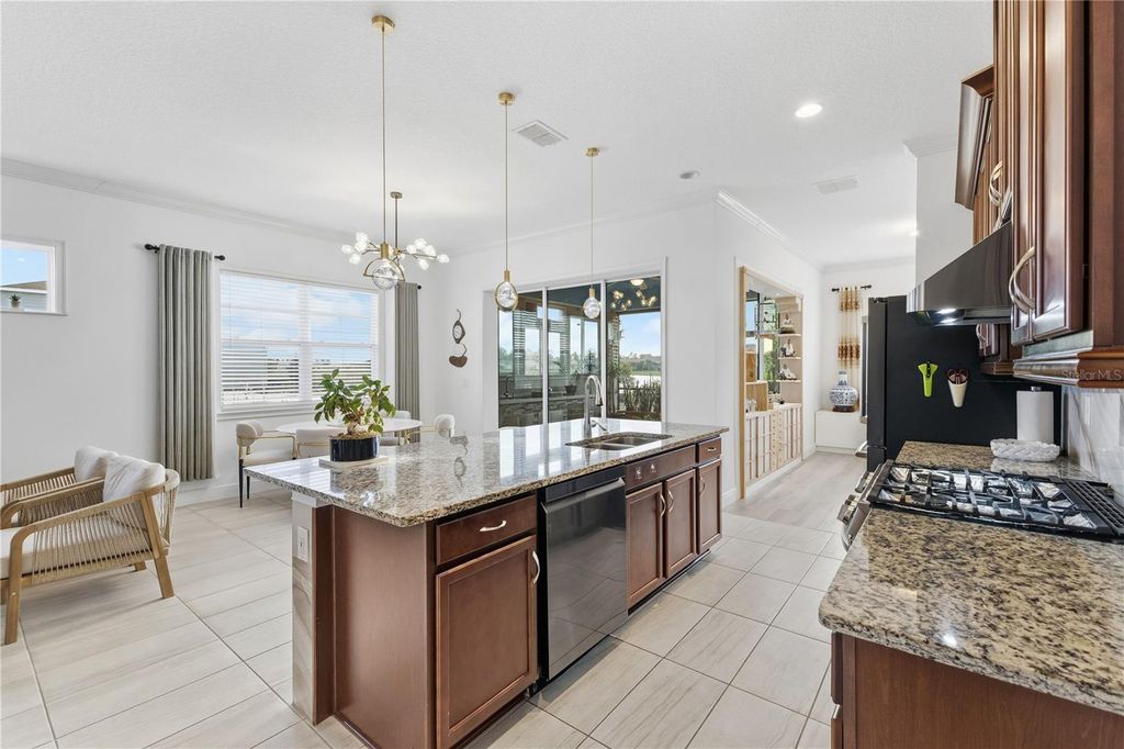 Image 12 of property listing at 5092 TWIN LAKES BOULEVARD, St Cloud, FL 34772