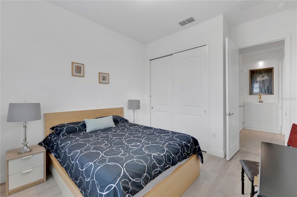 Image 20 of property listing at 5092 TWIN LAKES BOULEVARD, St Cloud, FL 34772