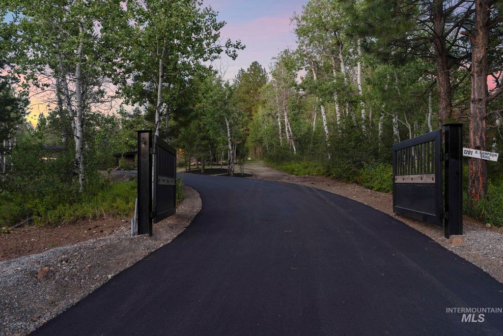 1201 S Samson Trail, McCall, ID 83638 photo 45