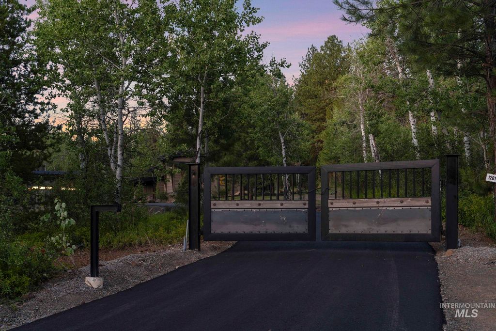 1201 S Samson Trail, McCall, ID 83638 photo 48