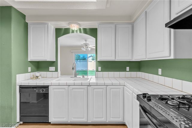 650 Ribbon Grass Avenue, Las Vegas, NV 89183