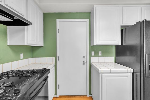 650 Ribbon Grass Avenue, Las Vegas, NV 89183