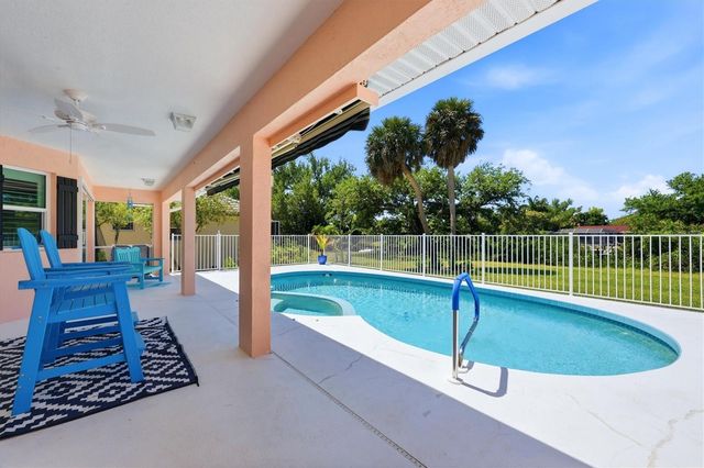 10 ARLINGTON DRIVE, Placida, FL 33946