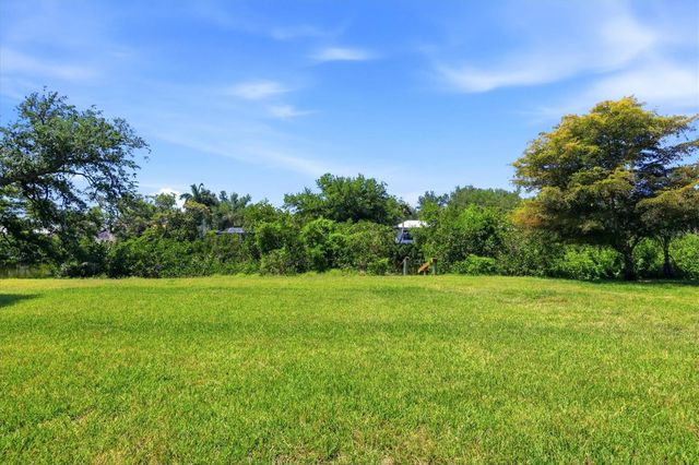 10 ARLINGTON DRIVE, Placida, FL 33946