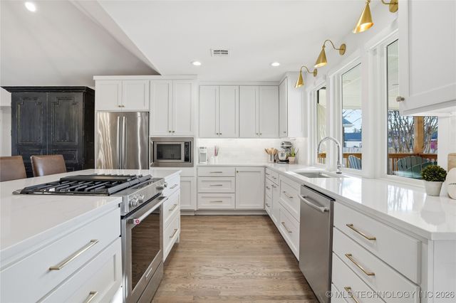 2518 E 17th Street, Tulsa, OK 74104