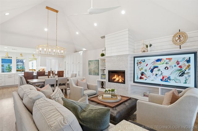 2518 E 17th Street, Tulsa, OK 74104