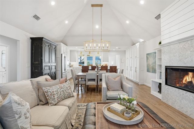 2518 E 17th Street, Tulsa, OK 74104