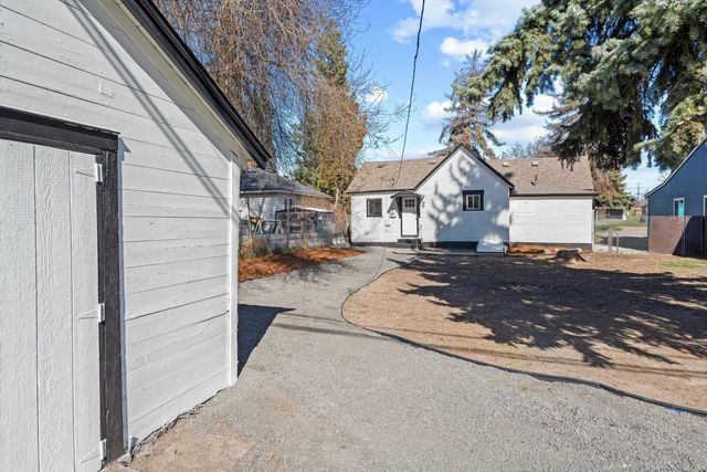 2218 E 4th Ave, Spokane, WA 99202