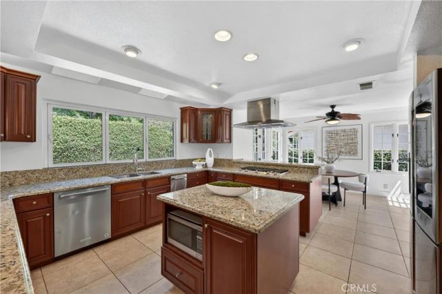 22882 Pocetas, Mission Viejo, CA 92692