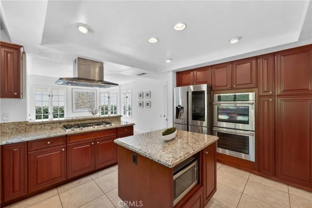 22882 Pocetas, Mission Viejo, CA 92692