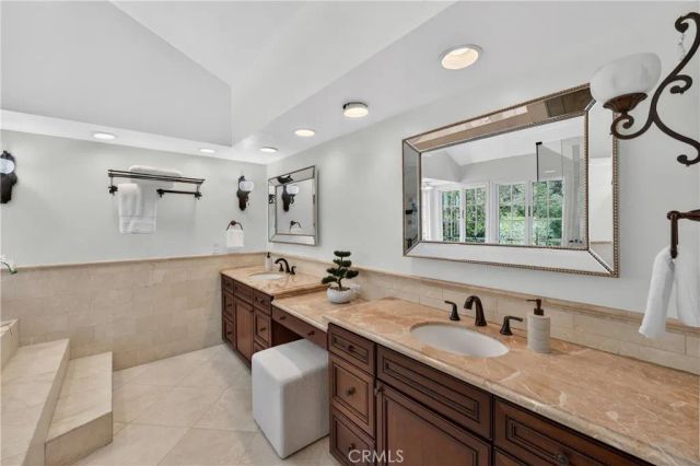 22882 Pocetas, Mission Viejo, CA 92692