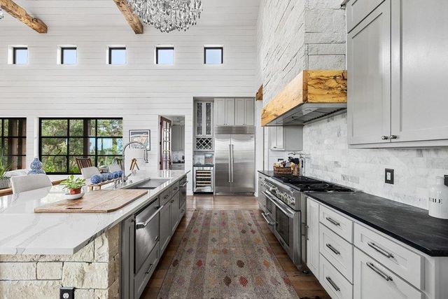 510 Blanco River Ranch RD, San Marcos, TX 78666