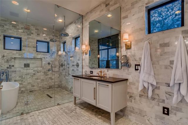 510 Blanco River Ranch RD, San Marcos, TX 78666