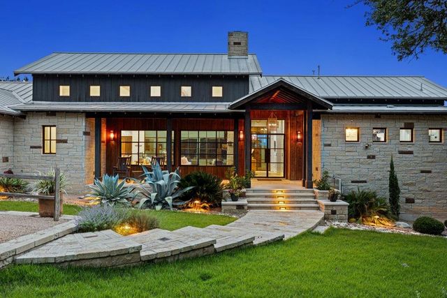 510 Blanco River Ranch RD, San Marcos, TX 78666