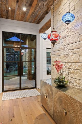 510 Blanco River Ranch RD, San Marcos, TX 78666