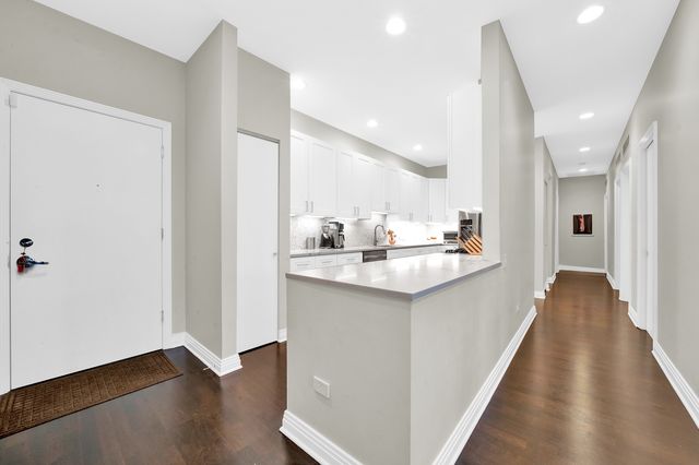 550 W Fulton Street 403, Chicago, IL 60661