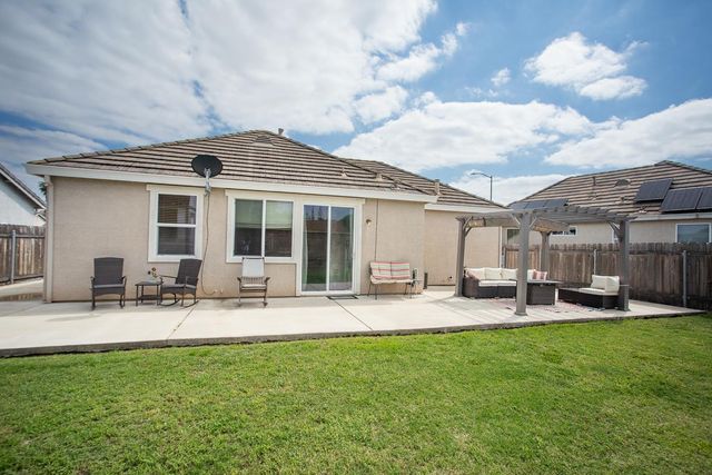 2123 August Way, Olivehurst, CA 95961