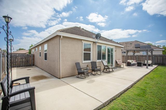 2123 August Way, Olivehurst, CA 95961