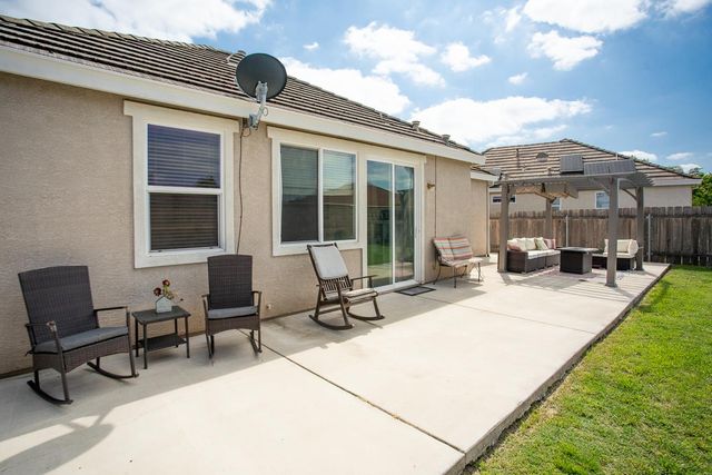 2123 August Way, Olivehurst, CA 95961
