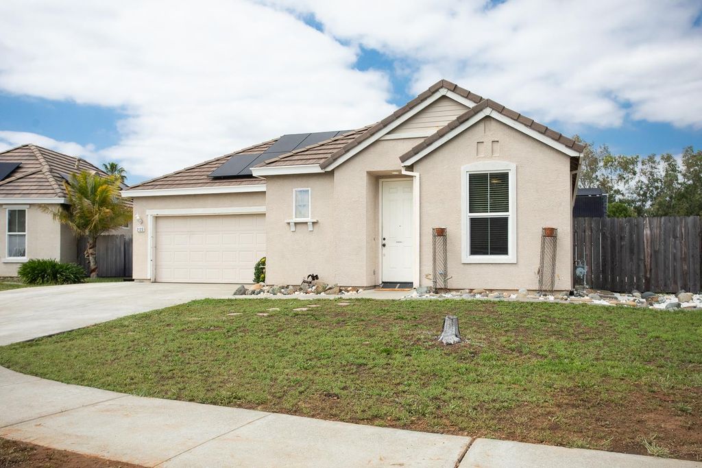 2123 August Way, Olivehurst, CA 95961