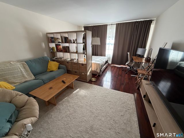 30 Glenbrook Road 8C, Stamford, CT 06902