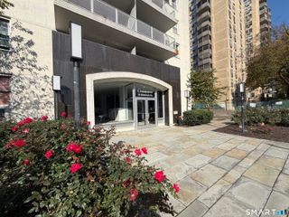 30 Glenbrook Road 8C, Stamford, CT 06902