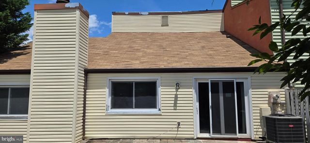 350 JUNIPER CT, Herndon, VA 20170