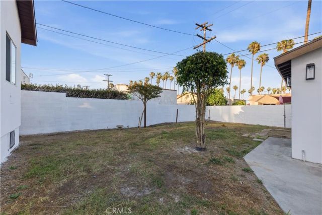 5612 S Rimpau, Los Angeles, CA 90043