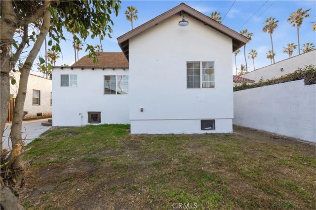 5612 S Rimpau, Los Angeles, CA 90043