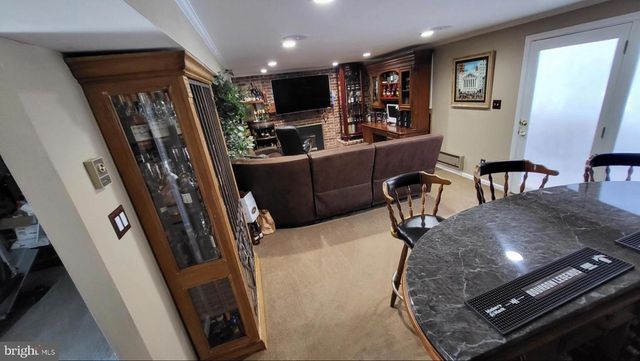8001 POSTOAK RD, Potomac, MD 20854