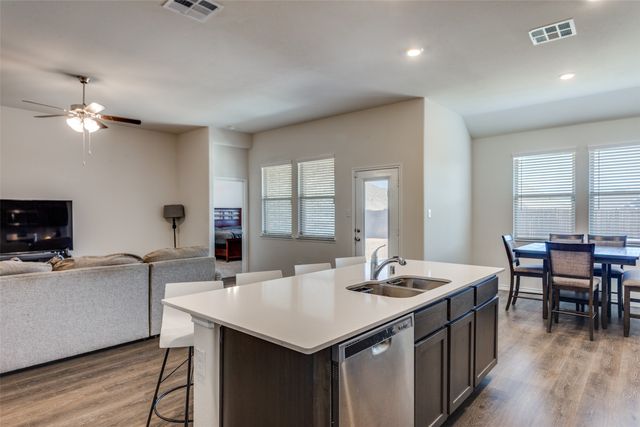 206 Mockingbird Way, Caddo Mills, TX 75135