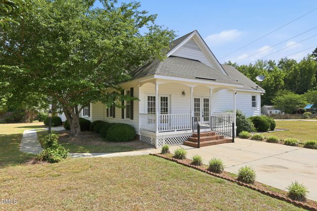1118 Warren Road, Erwin, NC 28339