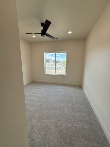 670 Sunset Valley Street, Grand Junction, CO 81504