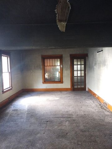 2202 Swayze Street, Flint, MI 48503