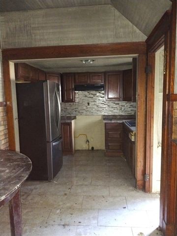 2202 Swayze Street, Flint, MI 48503
