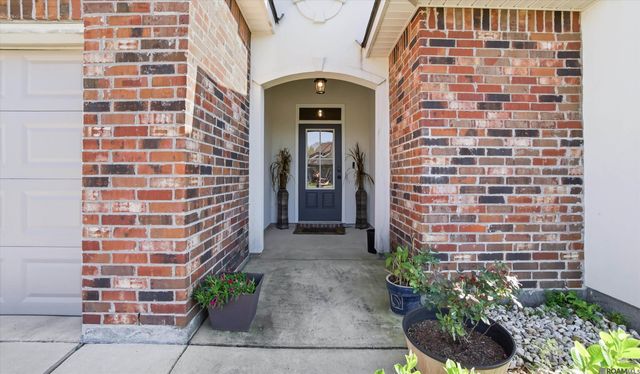 14264 Impala Run Ct, Denham Springs, LA 70726