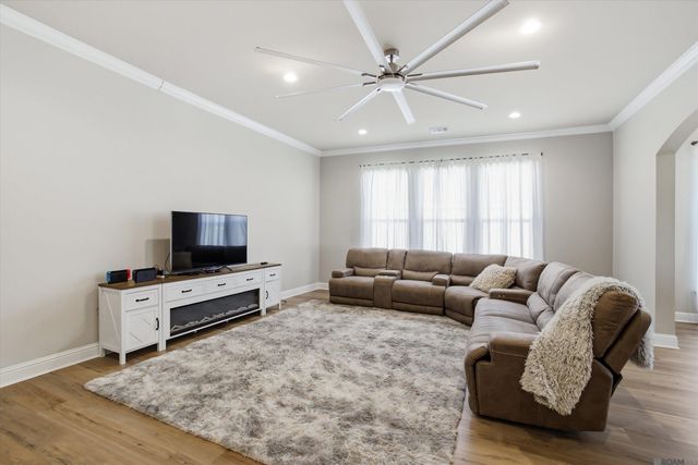 14264 Impala Run Ct, Denham Springs, LA 70726