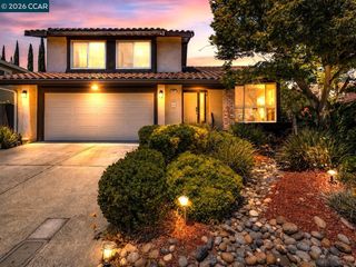 2307 Oak Glen Cir, Martinez, CA 94553