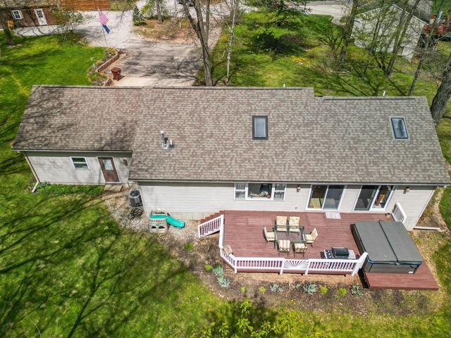 17148 Seneca Court, Howard City, MI 49329
