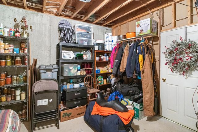 17148 Seneca Court, Howard City, MI 49329