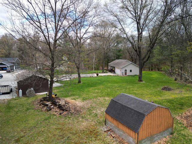 17148 Seneca Court, Howard City, MI 49329
