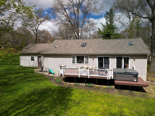 17148 Seneca Court, Howard City, MI 49329