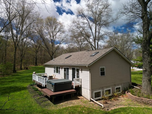 17148 Seneca Court, Howard City, MI 49329