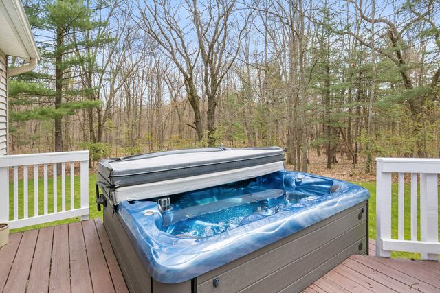 17148 Seneca Court, Howard City, MI 49329